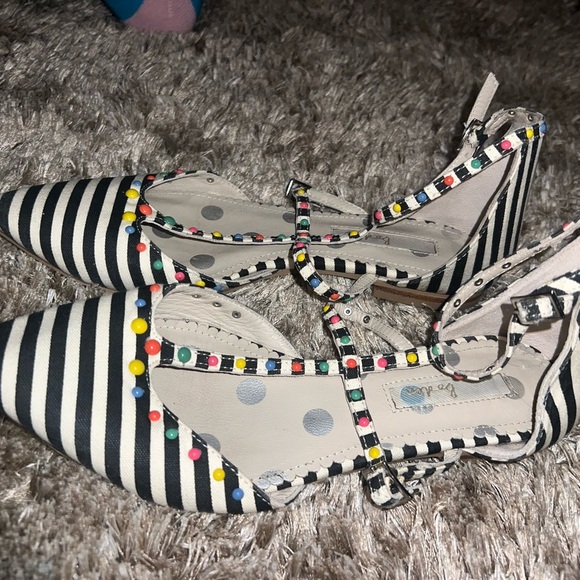 Boden bonnie studded flats with two buckles size 37 - Picture 2 of 4
